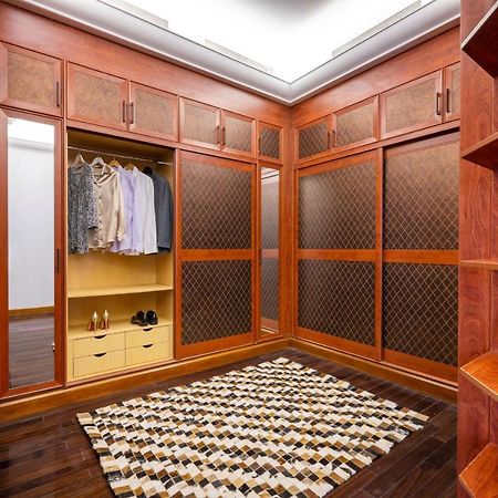 Dusit Hotel & Suites - Doha Extérieur photo A walk-in closet